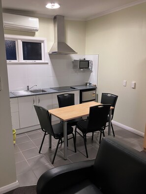 Family Suite | Private kitchen | Fridge, microwave, toaster