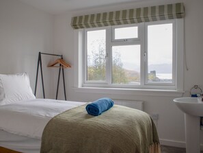 3 bedrooms, internet