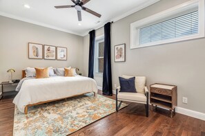 6 chambres, fer et planche à repasser, lit de bébé portatif, Wi-Fi