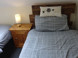 2 bedrooms, WiFi, bed sheets