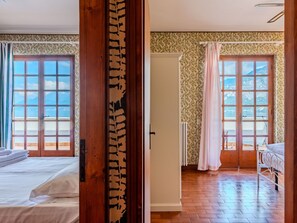 2 bedrooms, Internet