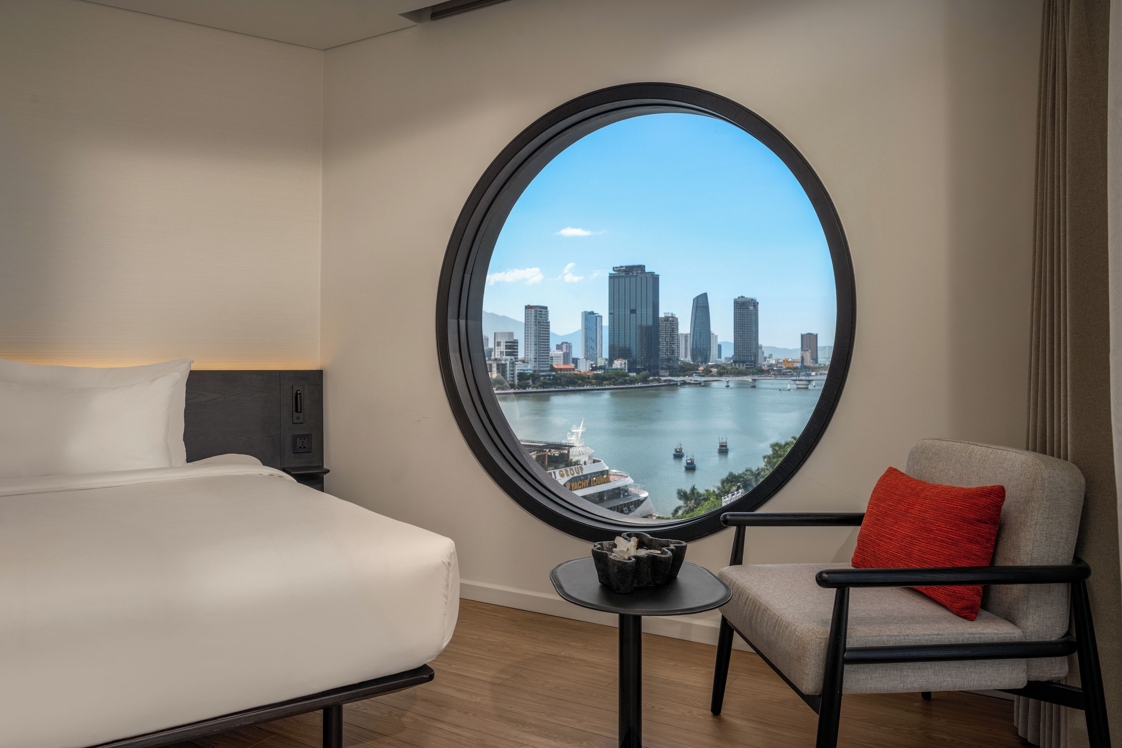Deluxe City View | Room amenity