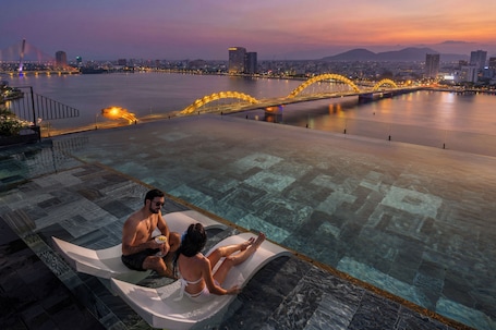 Outdoor pool. Caro Premium Danang Hotel
