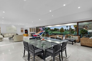 Lobby - El Tigre Mansion, Fantastic View with Waterfall + Brook (Las Jarretaderas)