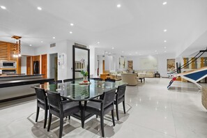 Interior - El Tigre Mansion, Fantastic View with Waterfall + Brook (Las Jarretaderas)