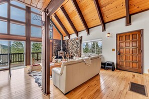 TV, fireplace - Tahoe Donner Escape | 4BR w/ Games & Trail Access (Truckee)