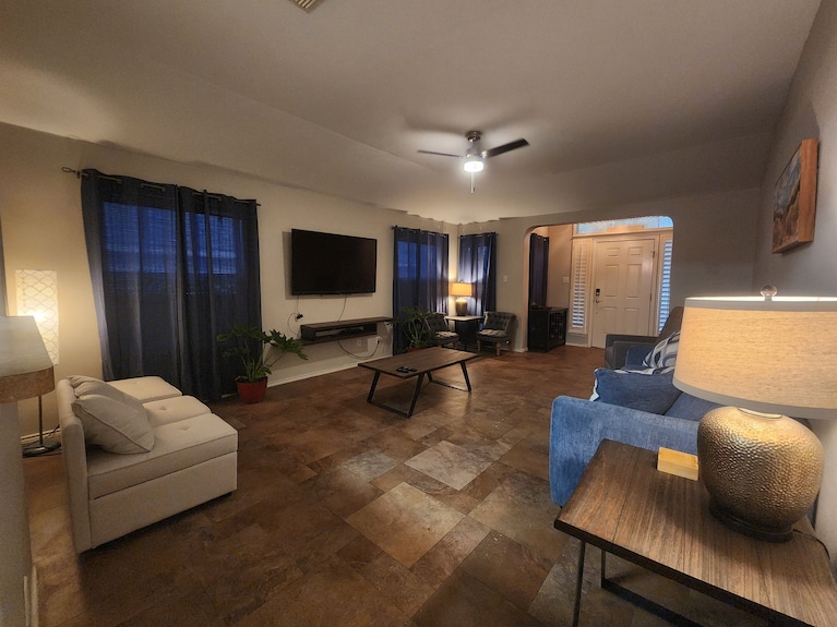3-bedroom House Near Six Flags And Seaworld - Helotes, TX