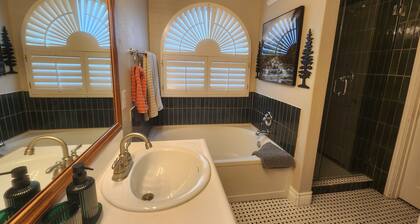3-Bedroom House Near Six Flags and SeaWorld