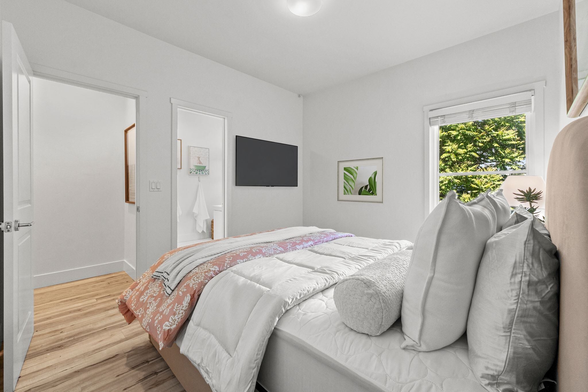 2 slaapkamers, reisbedje, wifi, beddengoed