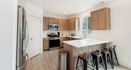 Spacious 5-bedroom home in Prime Central Location