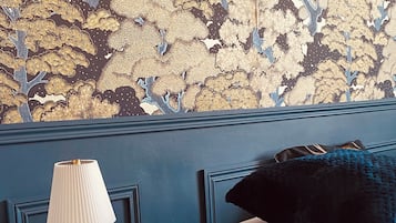 4 makuuhuonetta, työpöytä, Wi-Fi, vuodevaatteet