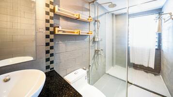 Shower, towels