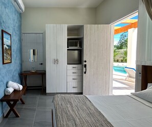 2 bedrooms, iron/ironing board, travel cot, WiFi