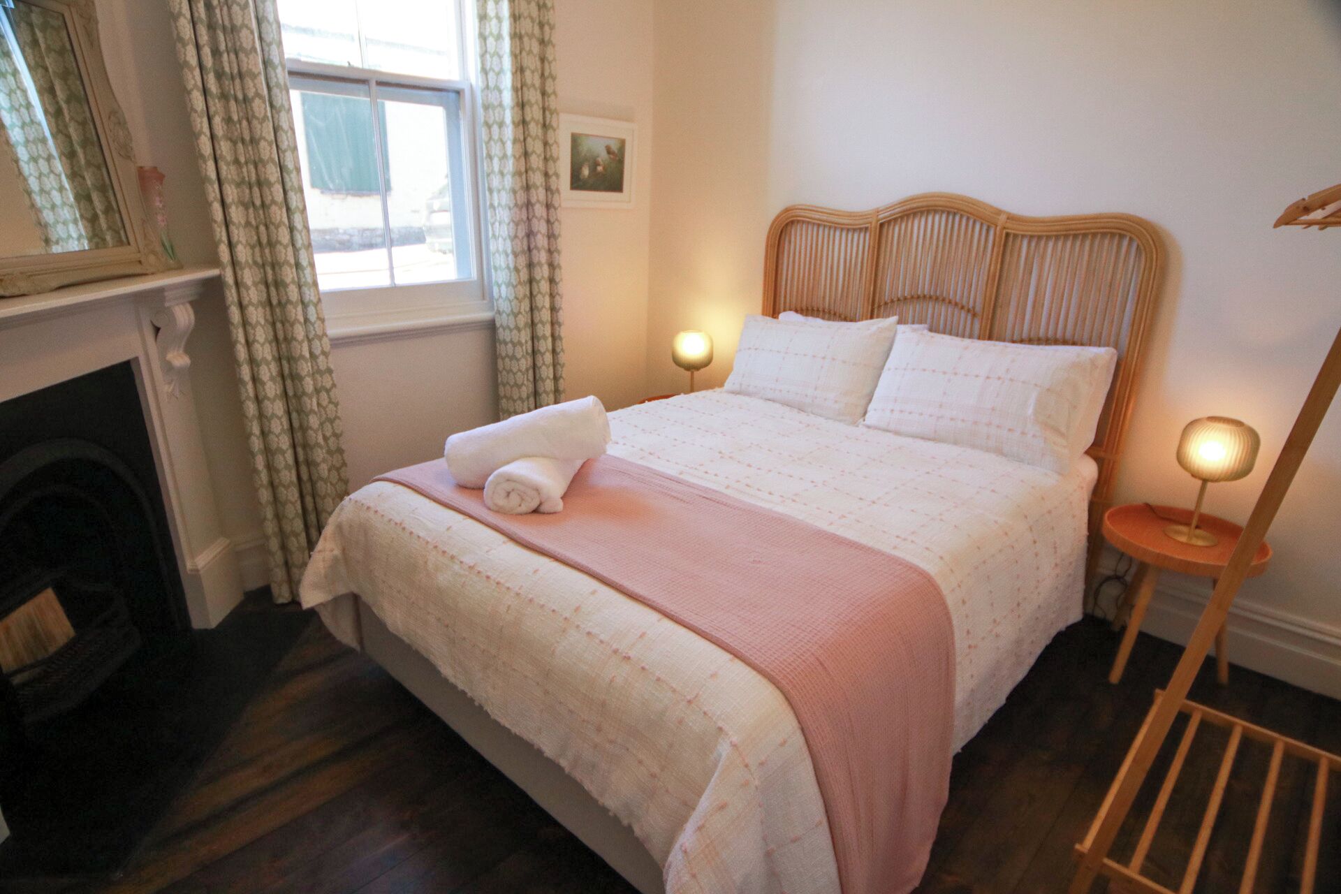 2 bedrooms, iron/ironing board, travel cot, WiFi