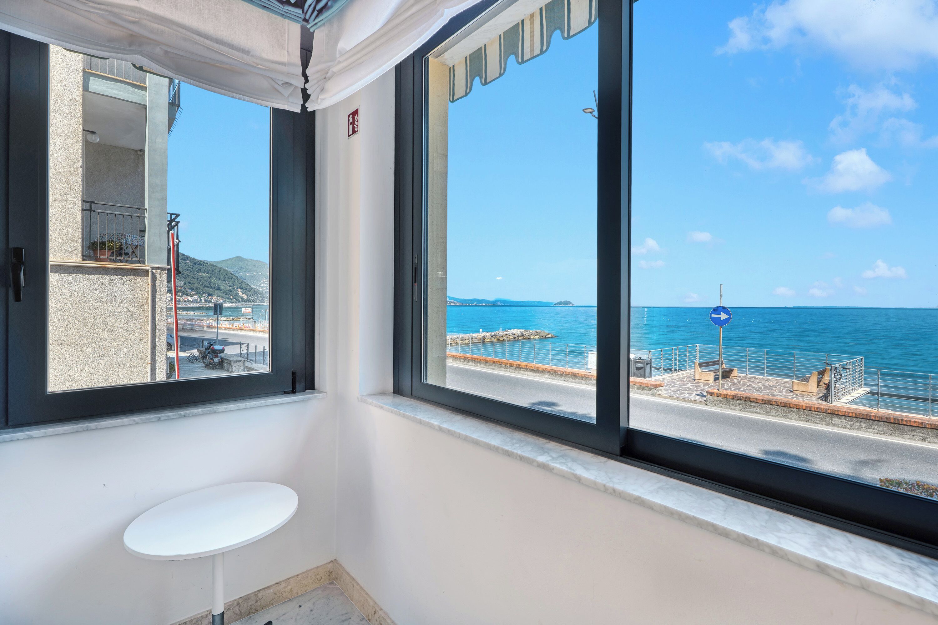 Familienapartment, 2 Schlafzimmer, 2 Bäder, Meerseite (Front Beach Magic Sea - Sea Front) | Innenbereich