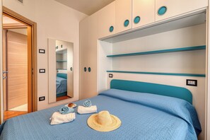 Family Apartment, Multiple Bedrooms, 2 Bathrooms, Sea Facing (Front Beach Magic Sea - Sea Front)