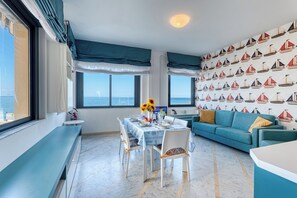 Departamento familiar, varias habitaciones, 2 baños (Front Beach Magic Sea - Sea Front) | Restaurantes