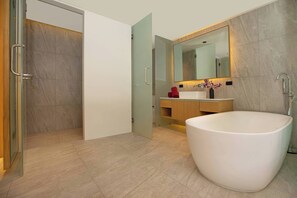 Exclusive Condo, 3 Bedrooms, Ocean View | Bathroom - Ocean Views BluePoint 3BR Apartment 8-11 (Patong)