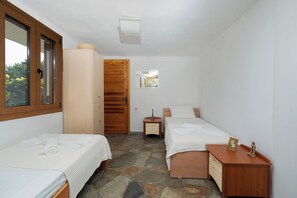 2 chambres, fer et planche à repasser, Wi-Fi gratuit, draps fournis