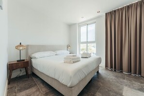 2 bedrooms, travel cot, free WiFi, bed sheets - Beachfront 2BR LUX Condo ONE Mambo 11 by Bocobay (Curaçao | Mambo Beach)