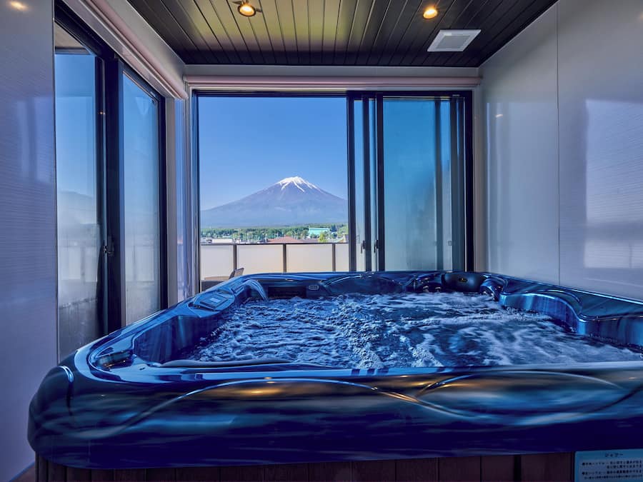 Luxury Villa, Balcony, Mountain View | Bathroom