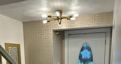 3-bedroom townhome in delightful Pittsburgh with WiFi, AC