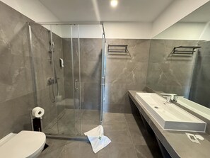 Luxury Double Room | Desk, free WiFi - Promenaden Hotel (Gera)