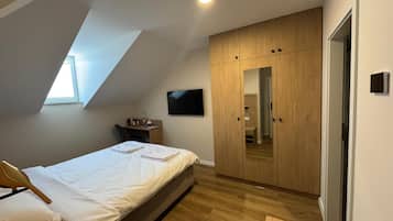 Basic-Doppelzimmer, Parkblick | Schreibtisch, kostenloses WLAN