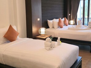 Deluxe Triple Room | In-room safe, desk, blackout curtains, iron/ironing board - Blue Palm Residence Kata (Karon)