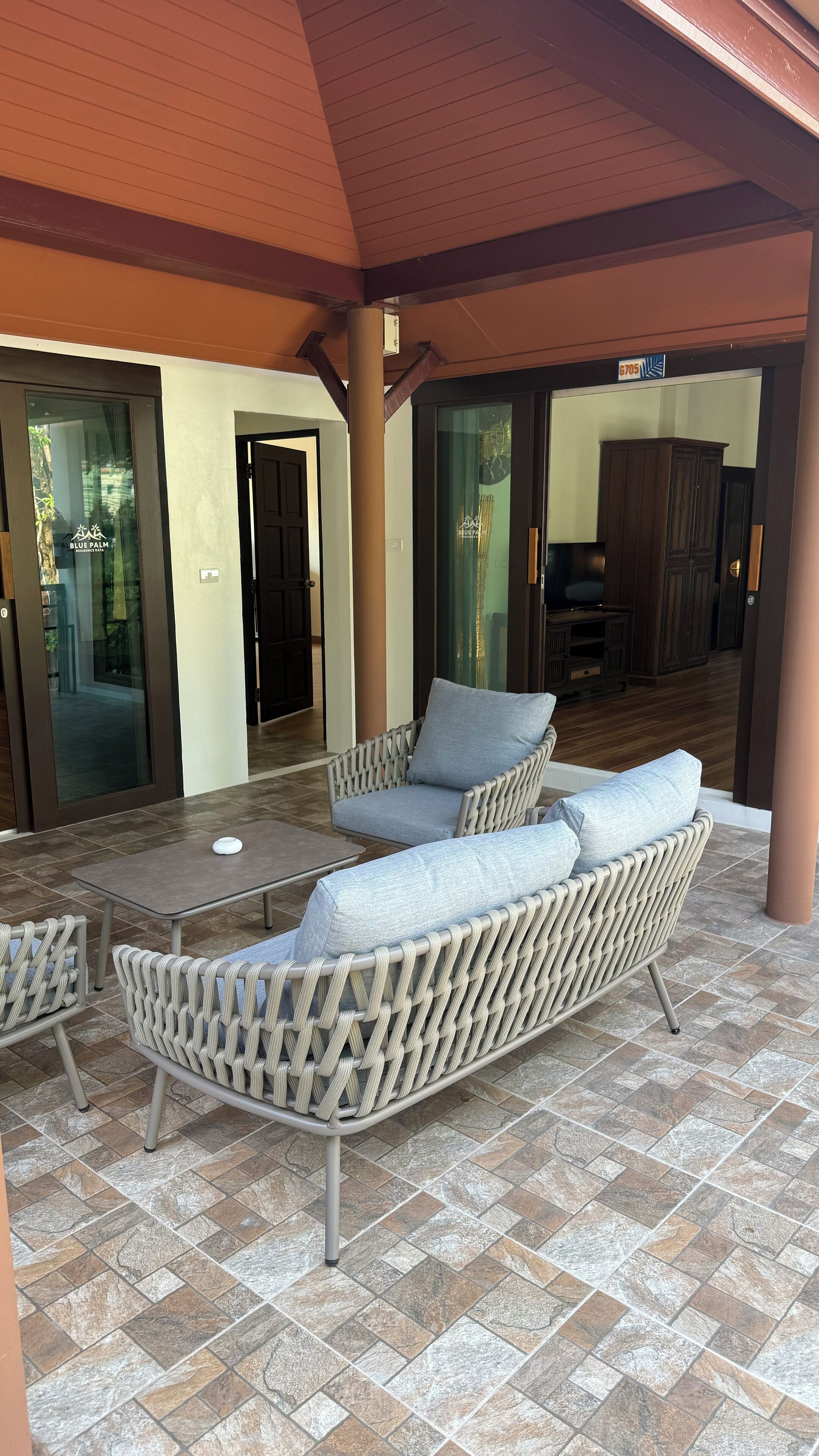 Junior Suite, Mountain View | In-room safe, desk, blackout drapes, iron/ironing board