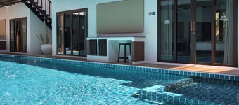 Blue Palm Residence Kata