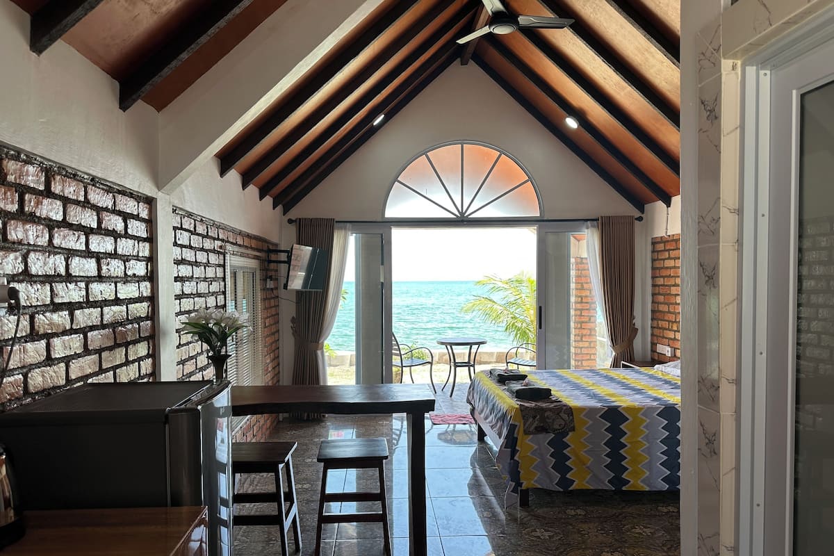 1 غرفة نوم وميني بار ومكتب وواي فاي مجانًا