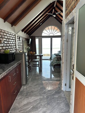 Deluxe-villa - 1 queensize-seng - havudsigt | 1 soveværelse, minibar, skrivebord, gratis Wi-Fi