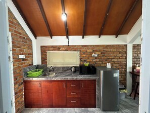 Private kitchen - La Seahorse Homestay (Sebung)