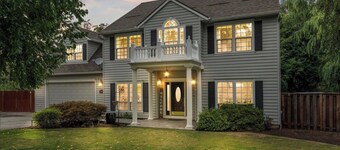 Swim Spa + Hot Tub, Private backyard, 6 Bedrooms