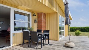 Outdoor dining - "Erin" - 200m from the sea by Interhome (Egernsund)