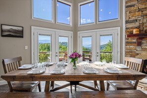 Dining - Panoramic Views, Private 5-Acre Estate, Hot Tub, Game Room (Pigeon Forge)