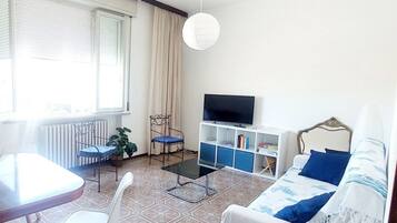 2 Schlafzimmer, Zimmersafe, Bügeleisen/Bügelbrett