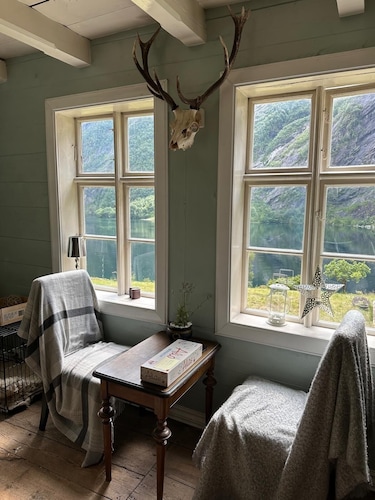 Original fjord house in its own beautiful fjord arm of the Sognefjord