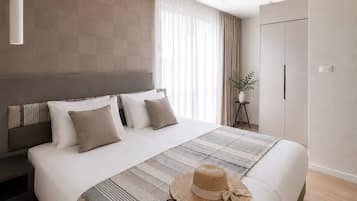 Classic Room | In-room safe, iron/ironing board (on request), WiFi (free)