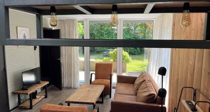 Enjoy a wonderful stay in this detached bungalow. The spacious garden gives you all the freedom you need to enjoy the outdoors.