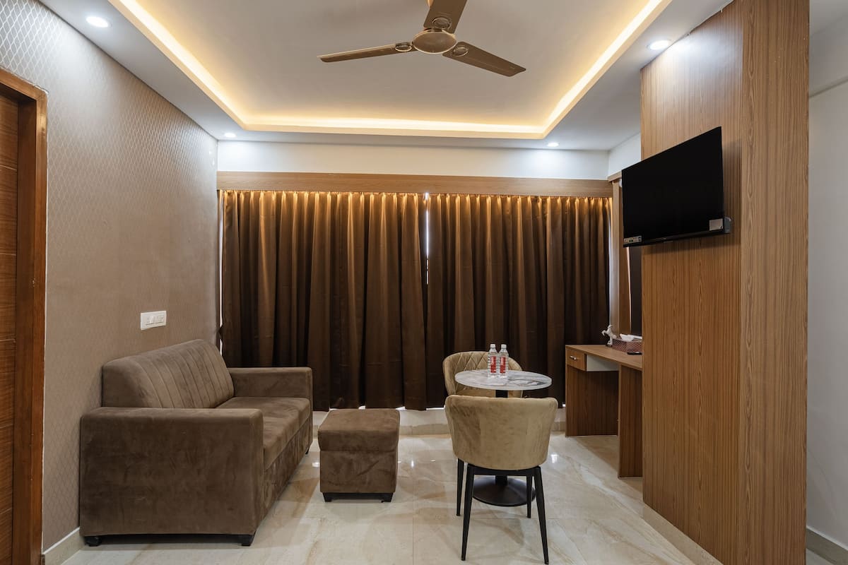 Studio Suite Tiêu chuẩn | Bàn, bàn ủi/dụng cụ ủi quần áo, truy cập Internet không dây miễn phí