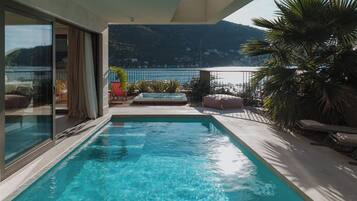 3 outdoor pools