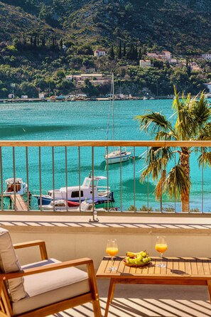 Exclusive-Villa, 5 Schlafzimmer, eigener Pool, Meerblick | Balkon