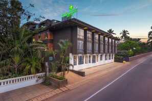 Fachada de la propiedad