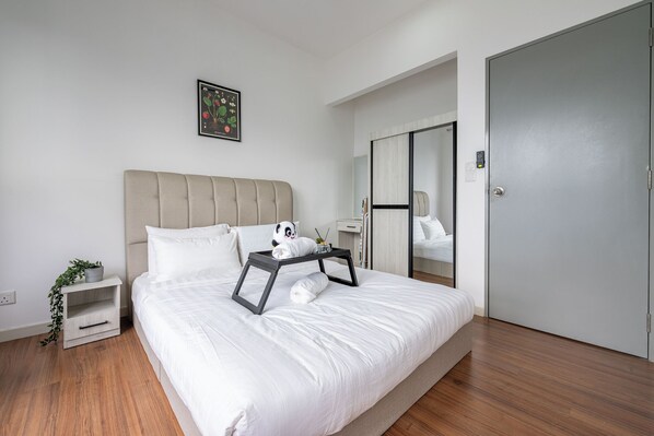 4 chambres, fer et planche à repasser, Wi-Fi, draps fournis