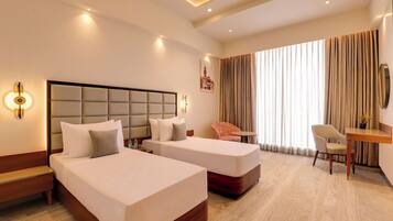 Superior Twin Room | Minibar, free WiFi, bed sheets