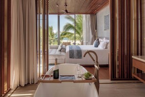 Minibar, desk, free WiFi, bed sheets - Hoi An Royal Beachfront Resort & Villas (Da Nang)