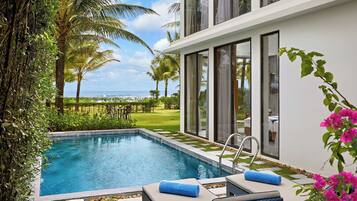 Private pool