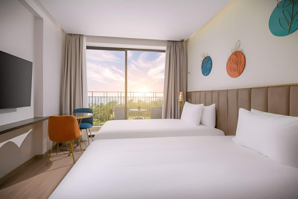 Classic Twin Room | Minibar, free WiFi, bed sheets